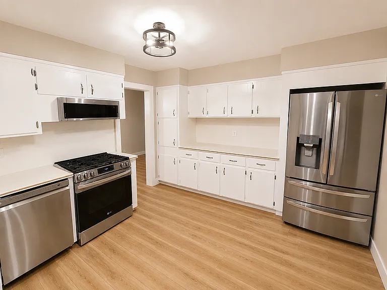 3600 Goetz Dr — Photo 13