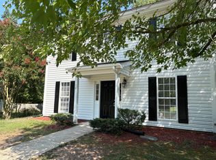 10 Kilburn Ln, Durham, NC 27704