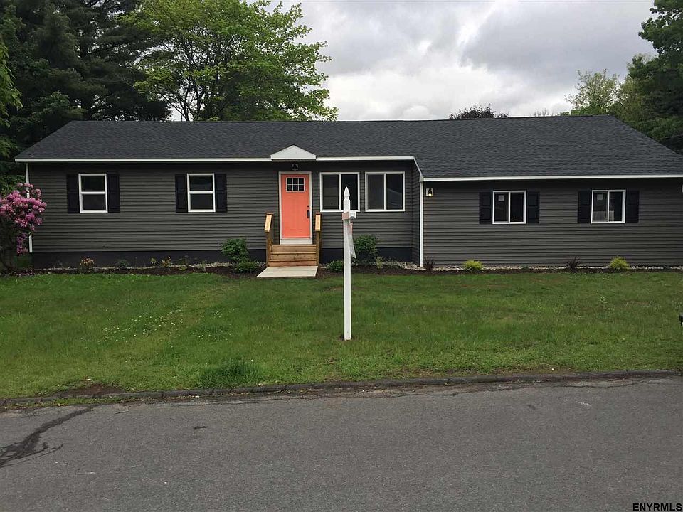 1st image of 22 Tattersall Ln