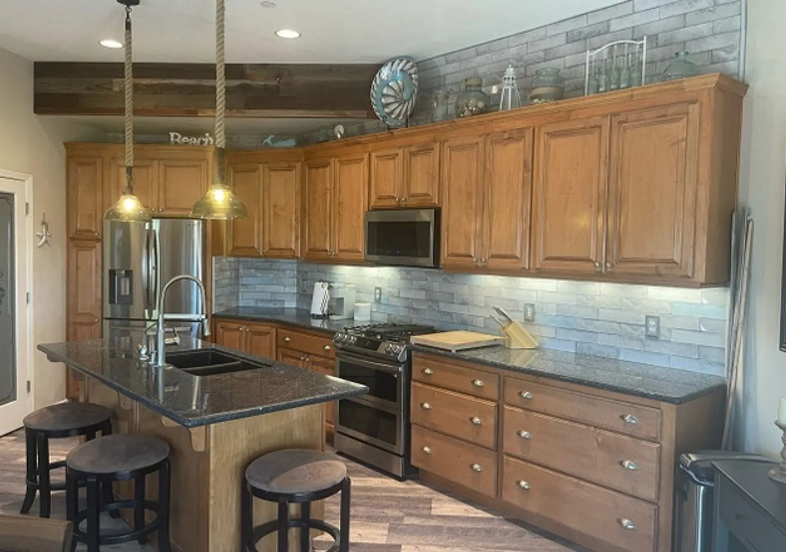 Fully Furnished Home on the Water in Bethel Island — Photo 4