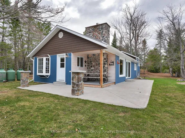 30 Lake View Ln, Faraday, ON K0L 1C0