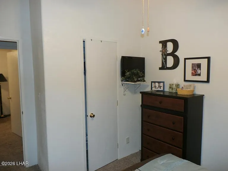 2560 James Dr — Photo 16