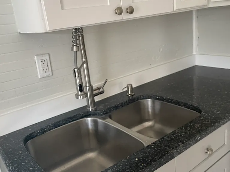 404 Macon St #B — Photo 12