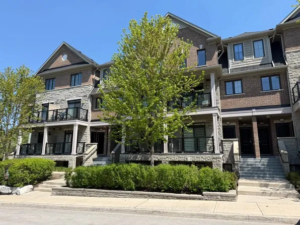 199 Pine Grove Rd #320, Vaughan, ON L4L 0H8