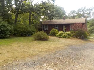 1 Dye Hill Rd, Hope Valley, RI 02832