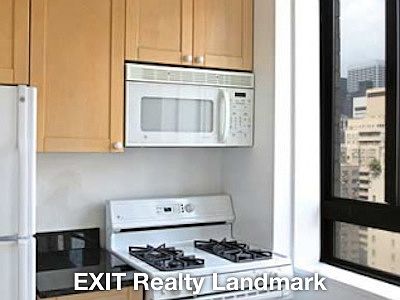 3rd image of 115 E 34th St APT 14B