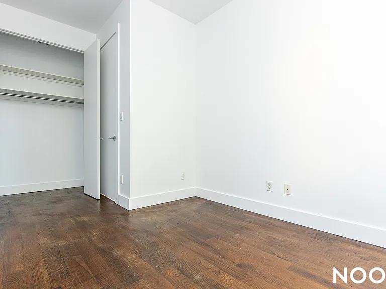 137 Hart St #1 — Photo 9