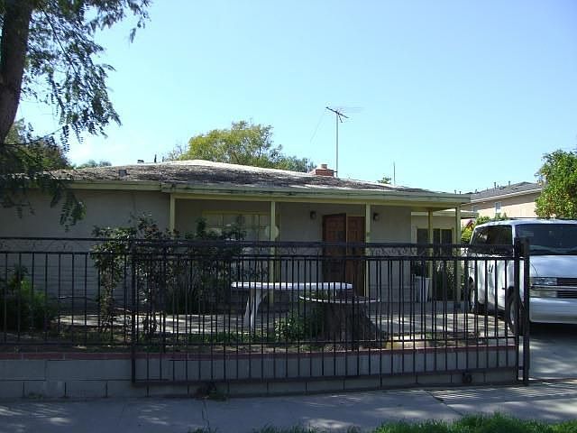 1st image of 6947 Louise Ave