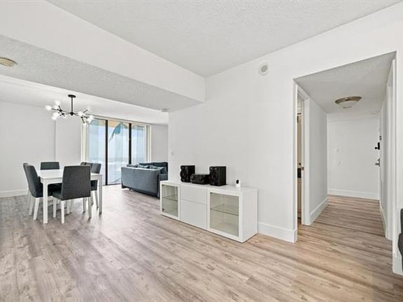 4th image of 18181 NE 31st Ct #Penthouse Cu-10