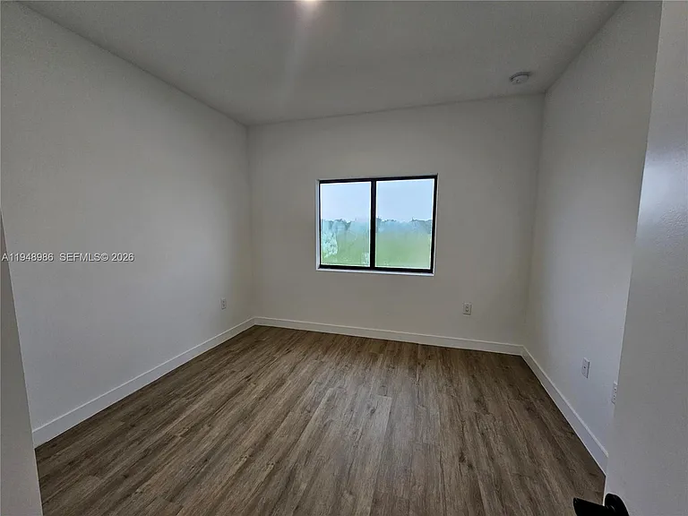 215 NW 13th Pl — Photo 22