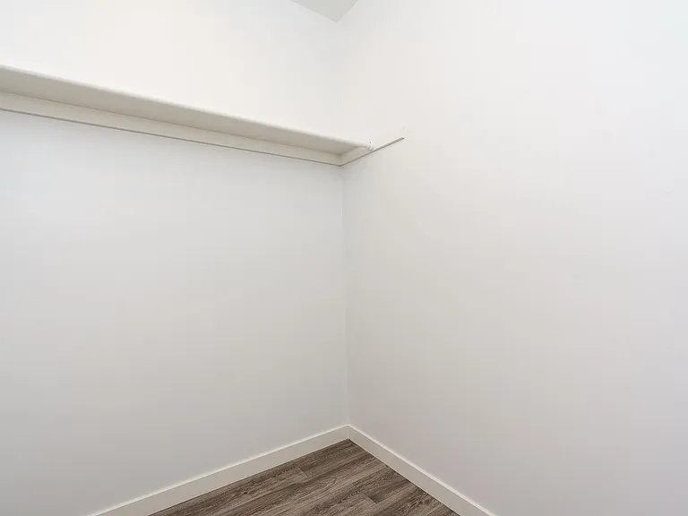 4564 Sauk Ave — Photo 11