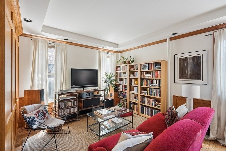1st image of 328 W 96th St APT 1A