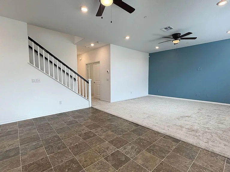 1685 Camellia Ln — Photo 4