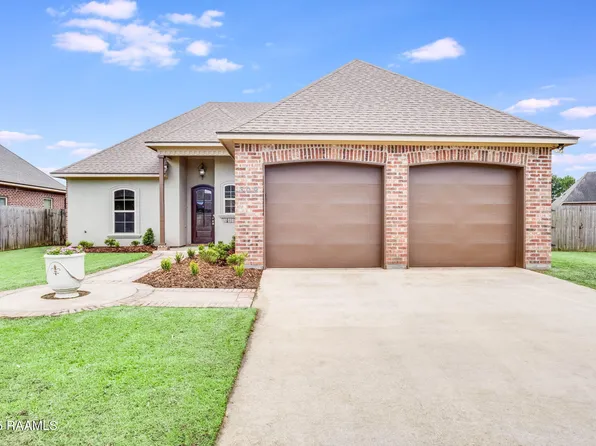 307 Arrowwood Rd, Youngsville, LA 70592