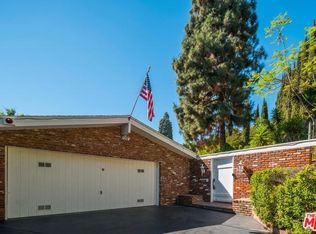 8501 Allenwood Rd, Los Angeles, CA 90046