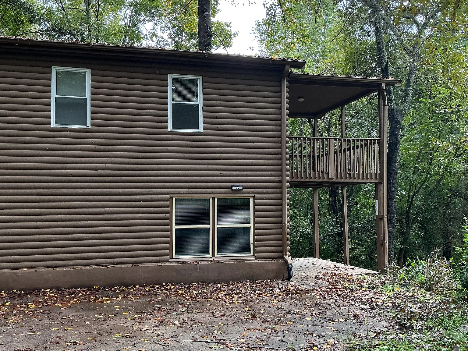 2 bed, 820 sqft, $1,600 — Photo 1