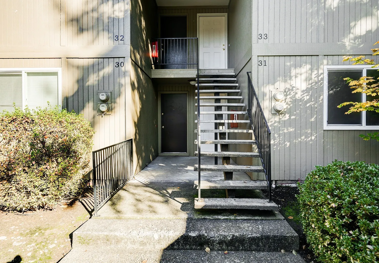 Air Conditioned, Spacious Apartments! Free Water/Sewer/Garbage — Photo 4