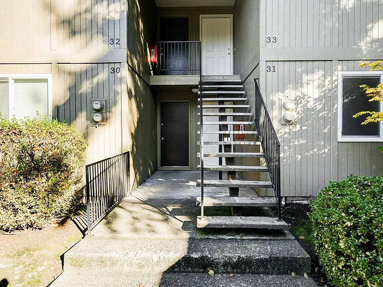 Cedar Crest Apartments — Photo 4
