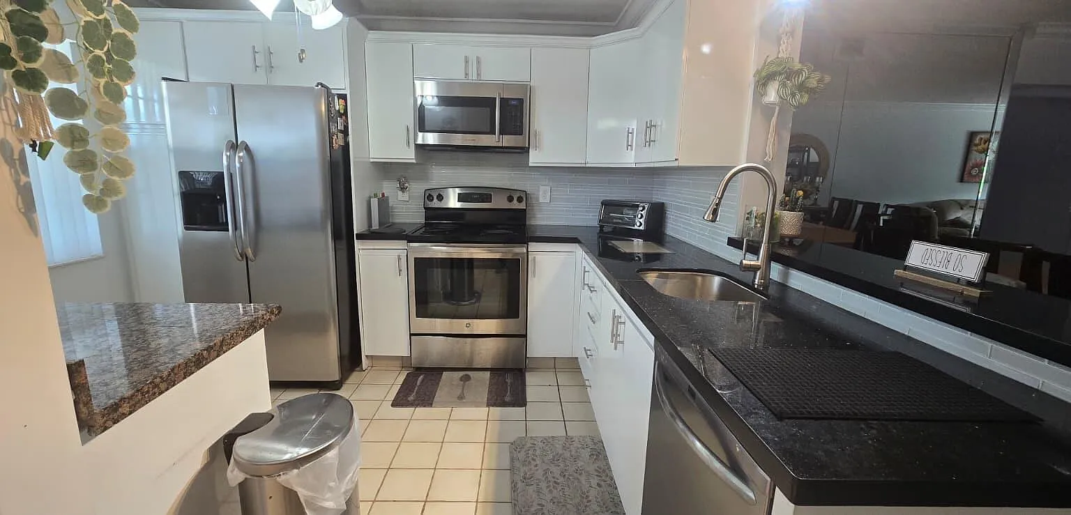 2 bed, 2.0 bath, 1156 sqft, $3,500 — Photo 2