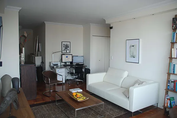 Rented by Lifecanbe LLC | media 31