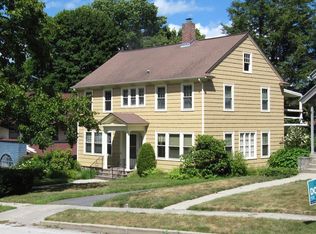 5 Kenilworth Rd, Worcester, MA 01602