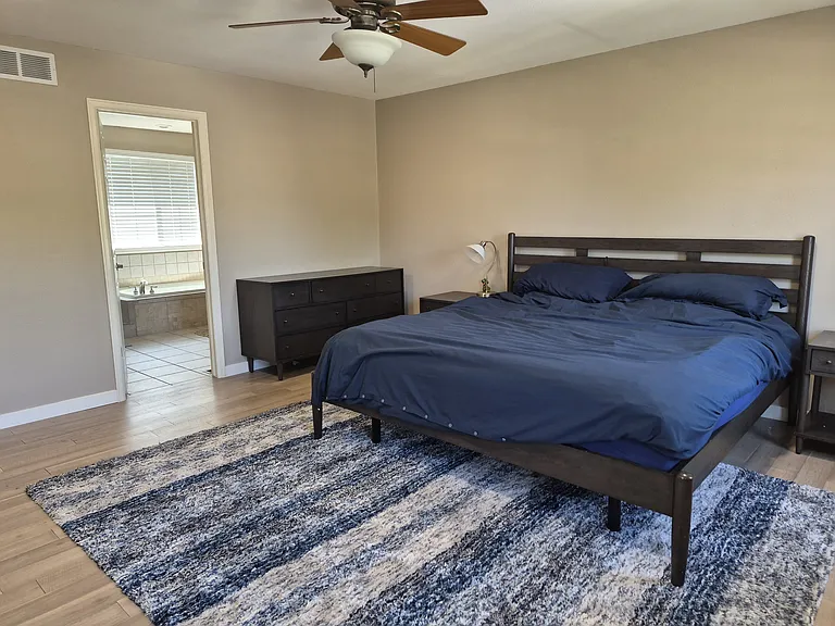 2445 Clayton Cir — Photo 12