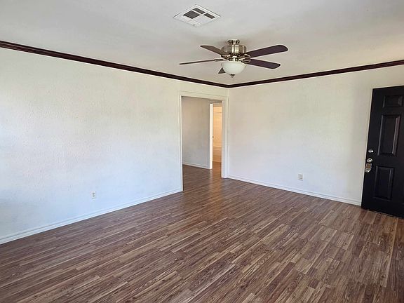 4th image of 605 NW 50th St