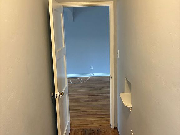 4th image of 785 Temple Ave APT 3