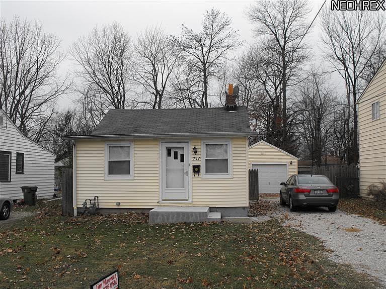 1st image of 744 E 345th St