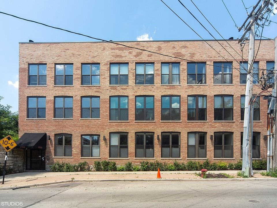 1st image of 1760 W Wrightwood Ave APT 109