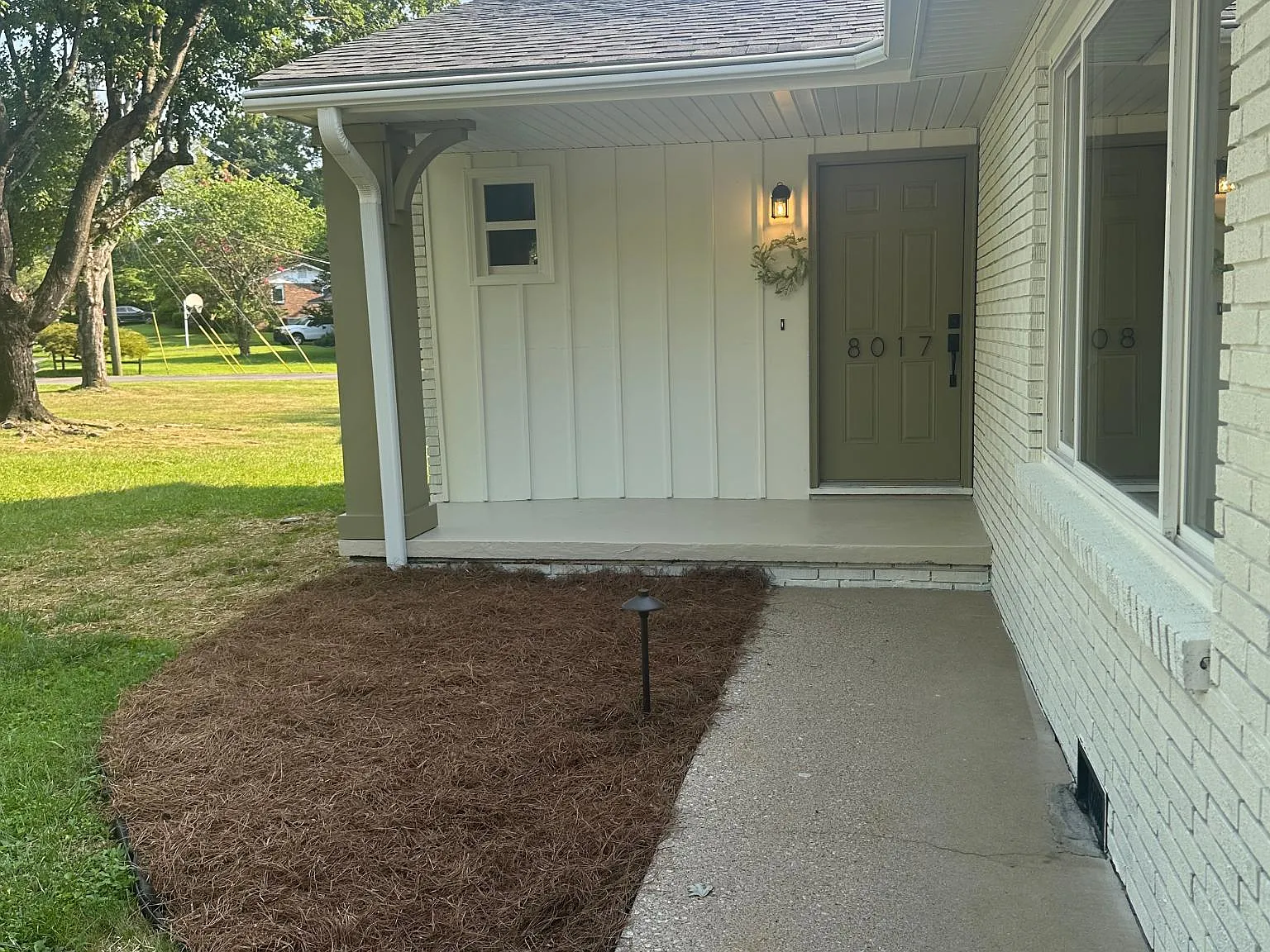 3 bed, 1900 sqft, $2,900 — Photo 2