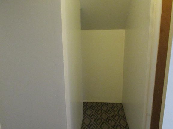 2nd image of 35 Vine St #1/2