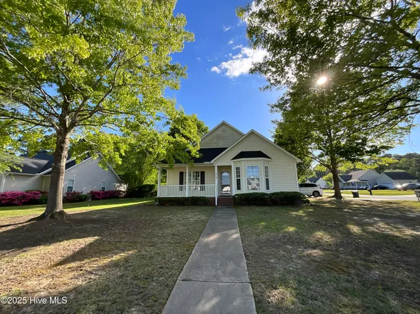 513 Keagan Way, Grimesland, NC 27837