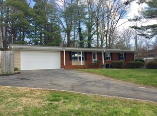 129 Westlook Cir, Oak Ridge, TN 37830