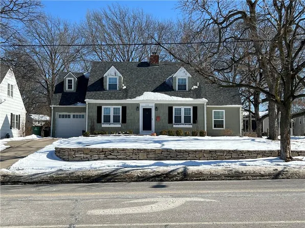 5143 Mission Rd, Westwood, KS 66205