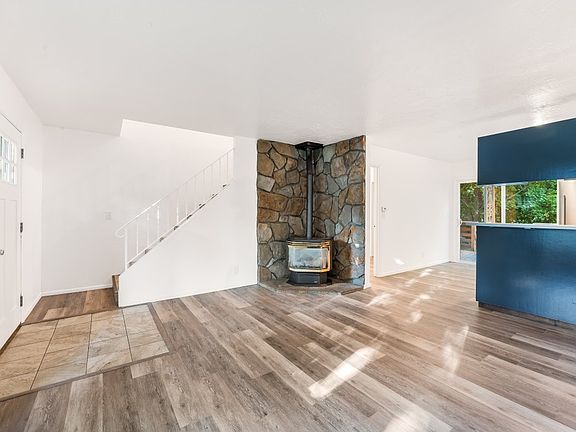 2nd image of 2020 N 13th St