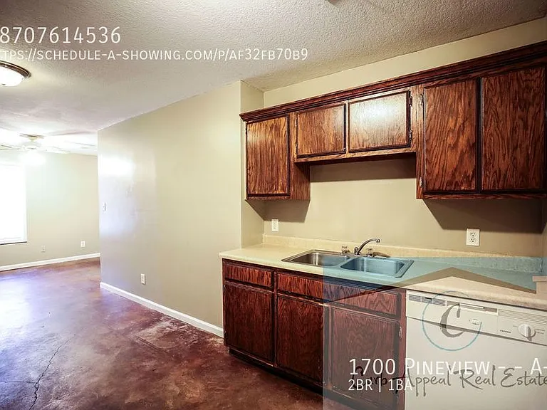 1700 Pineview St #A2 — Photo 2