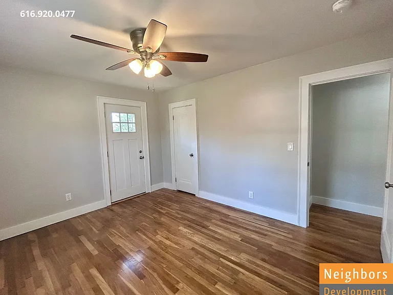 2390 Crestview Dr SW — Photo 19