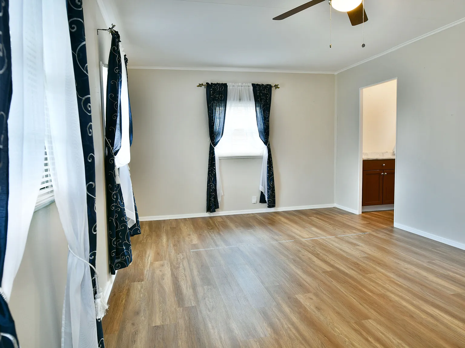 2 bed, 864 sqft, $1,200 — Photo 3