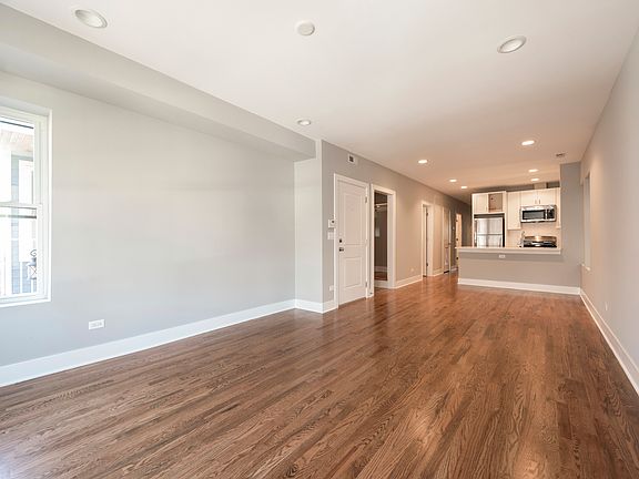 3rd image of 3937 N Francisco Ave #1