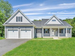 38 Kingman Rd, Amherst, MA 01002