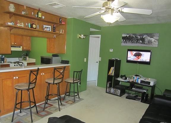 3rd image of 56 Castlecrest Dr