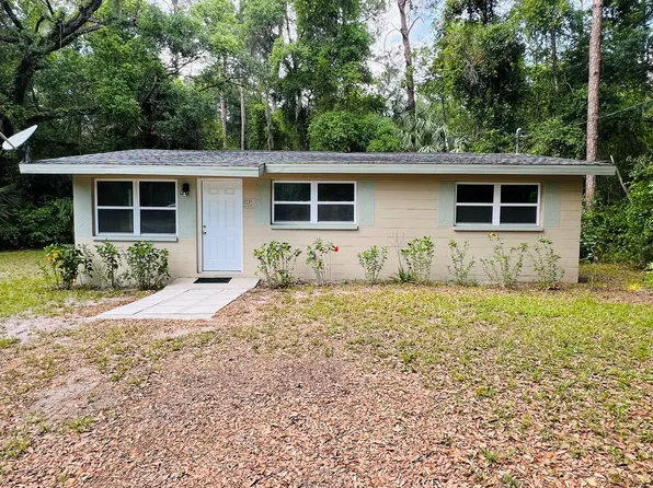 1565 W Lockport Ln, Dunnellon, FL 34434