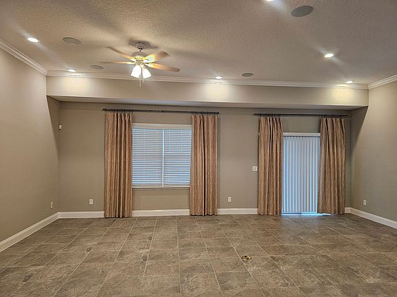 5th image of 2517 Coral Ln