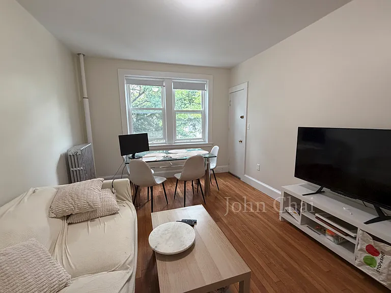 120 Washington St #1 — Photo 4