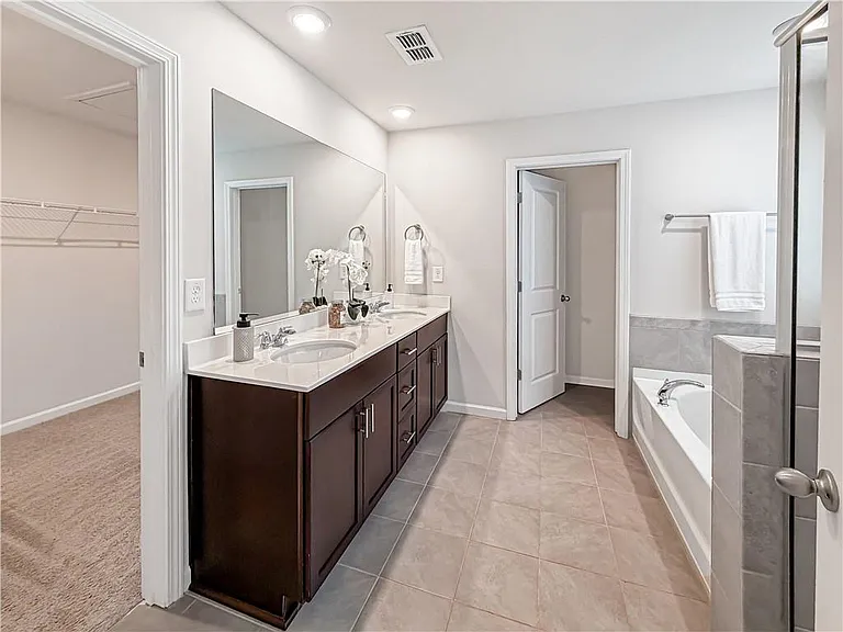 5836 Hackberry Ln — Photo 19