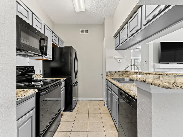 7151 Gaston Ave #619 — Photo 14