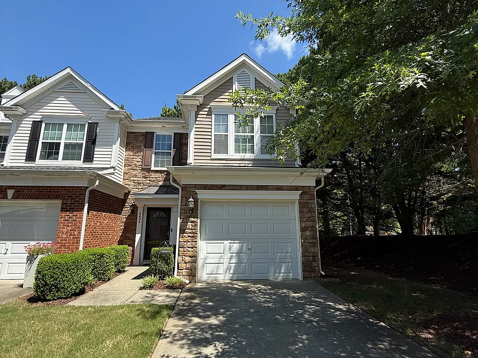 8604 Redcrest Pl