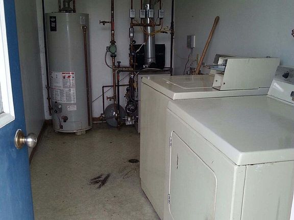 Coin operated Laundry