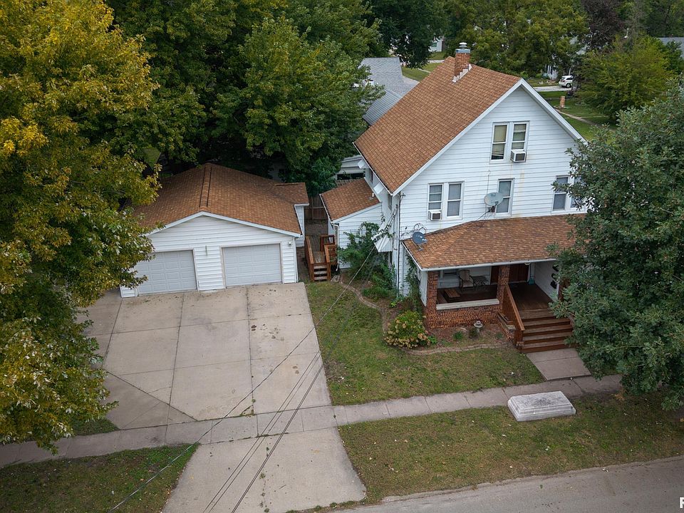 1st image of 230 E Pierce St